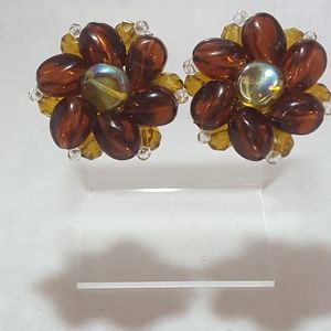 2 pair vintage clip earrings